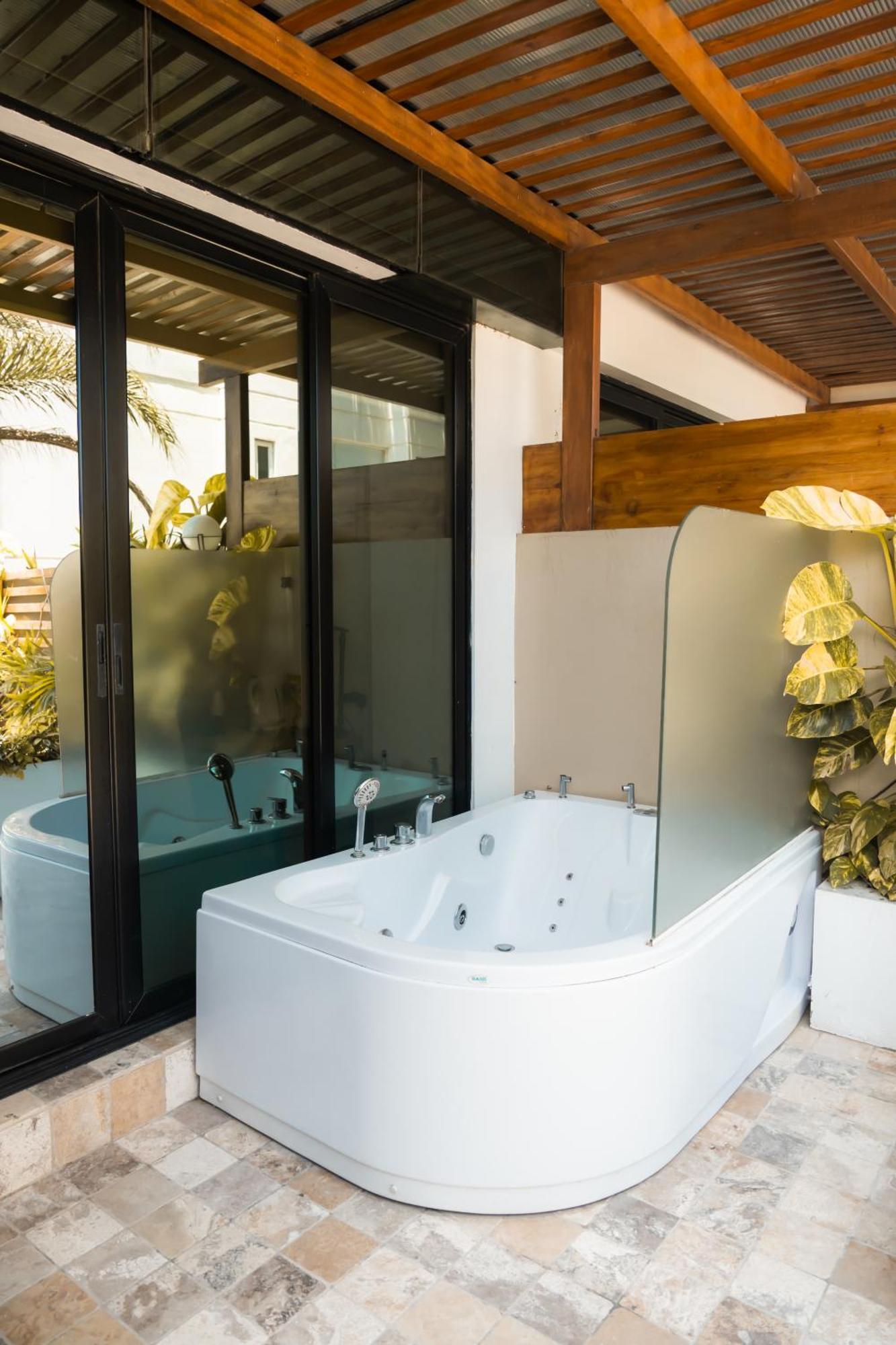 Hotel Poseidon Manta Ngoại thất bức ảnh