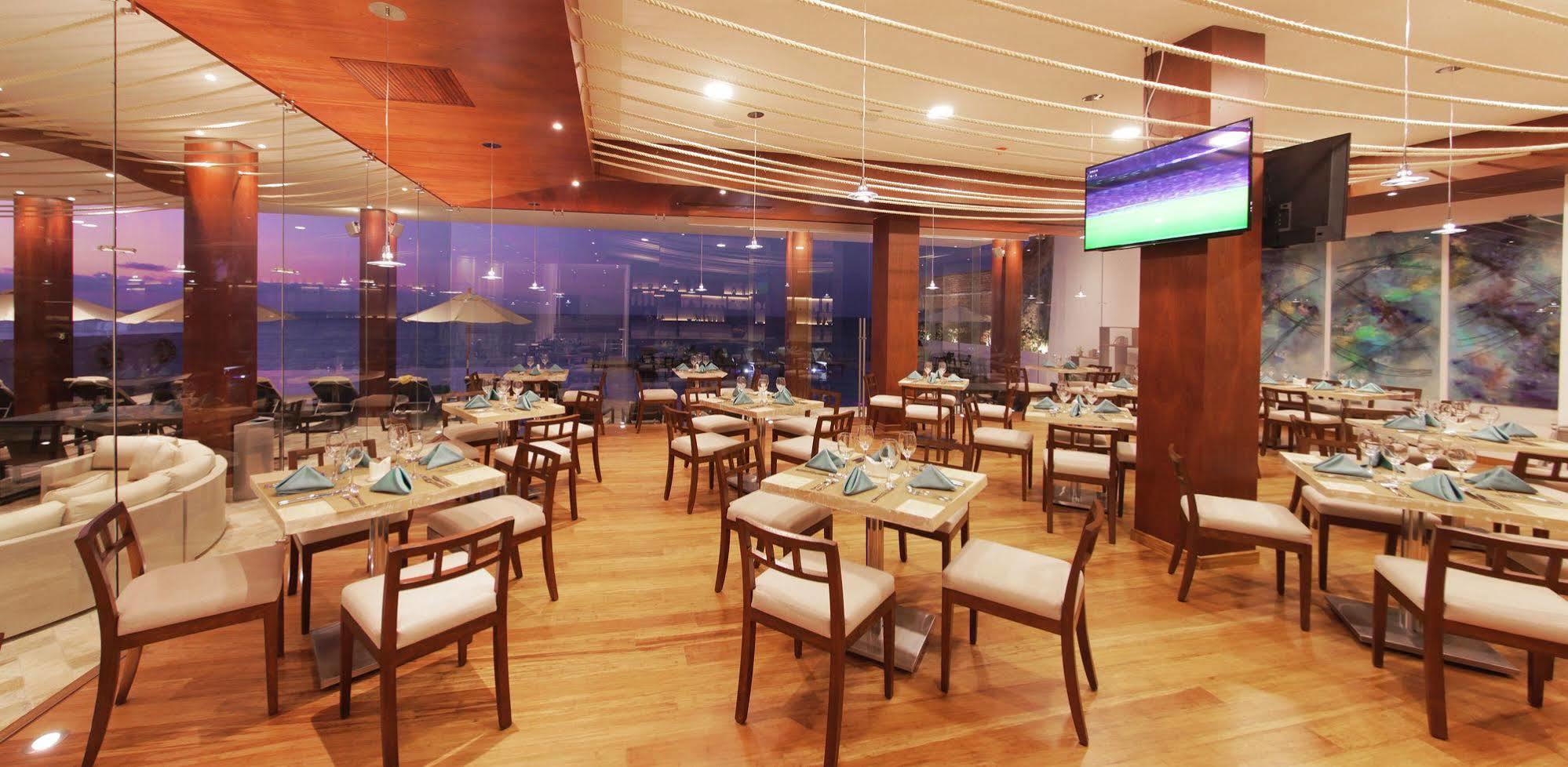 Hotel Poseidon Manta Ngoại thất bức ảnh