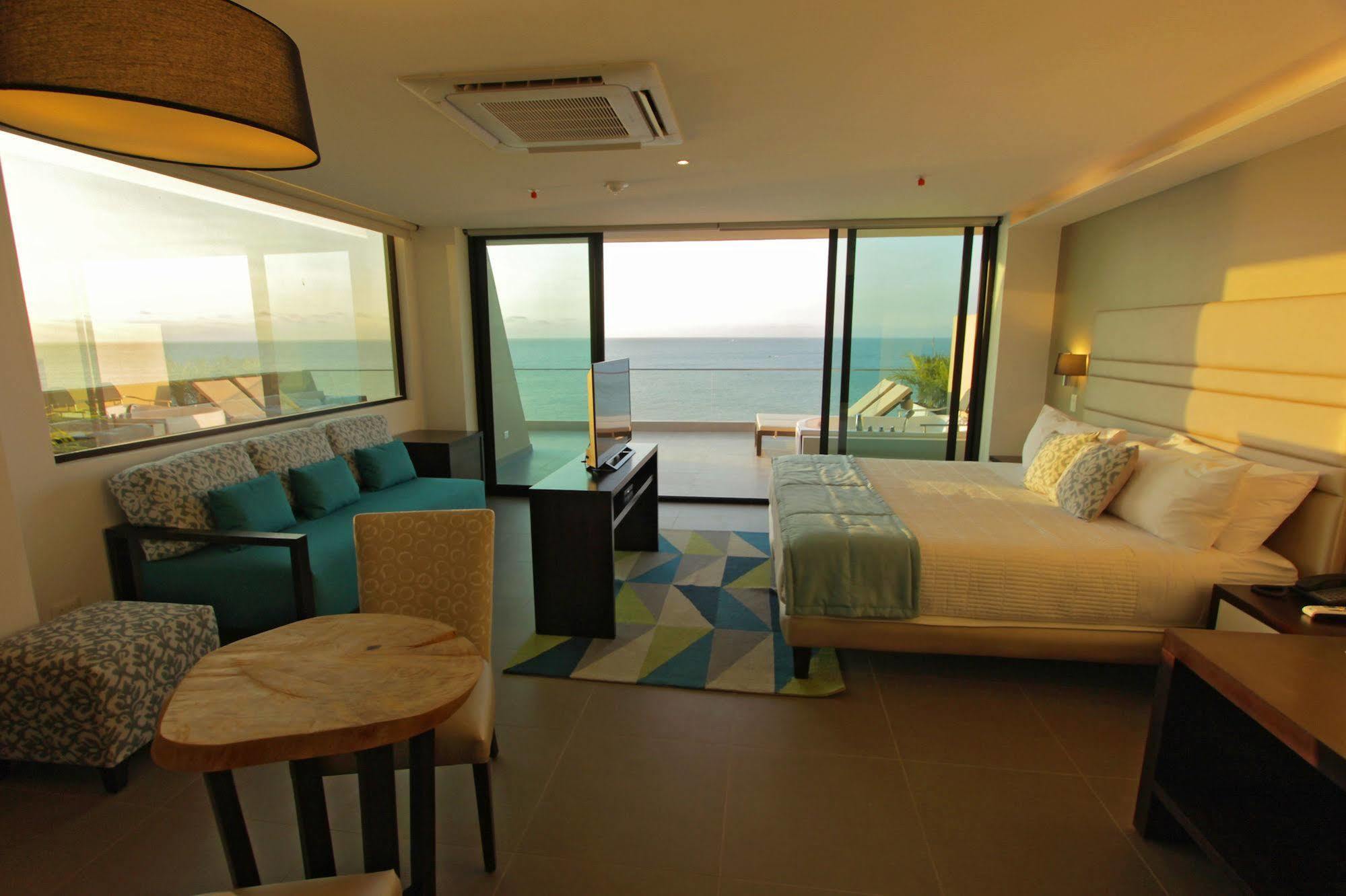 Hotel Poseidon Manta Ngoại thất bức ảnh