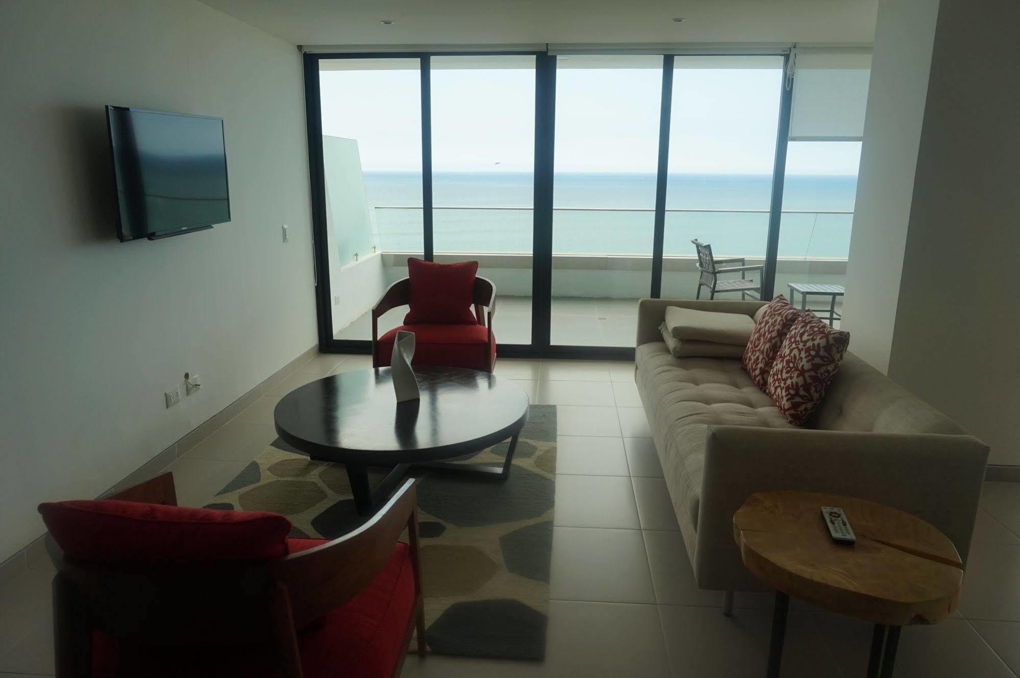 Hotel Poseidon Manta Ngoại thất bức ảnh