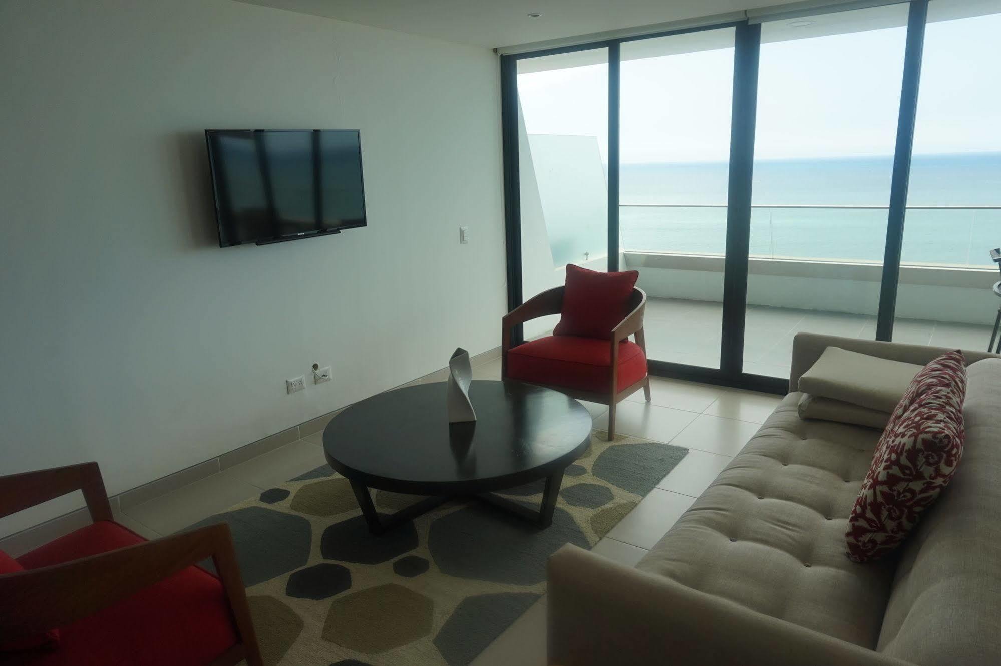 Hotel Poseidon Manta Ngoại thất bức ảnh